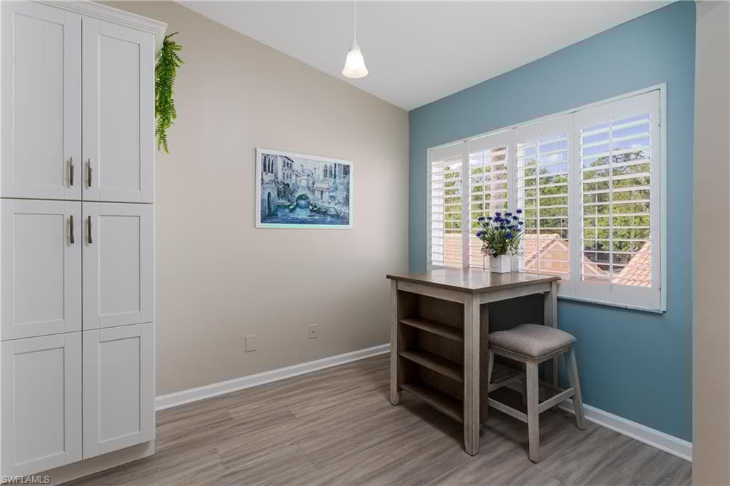 6730 Beach Resort Dr 6, Naples, FL 34114-5
