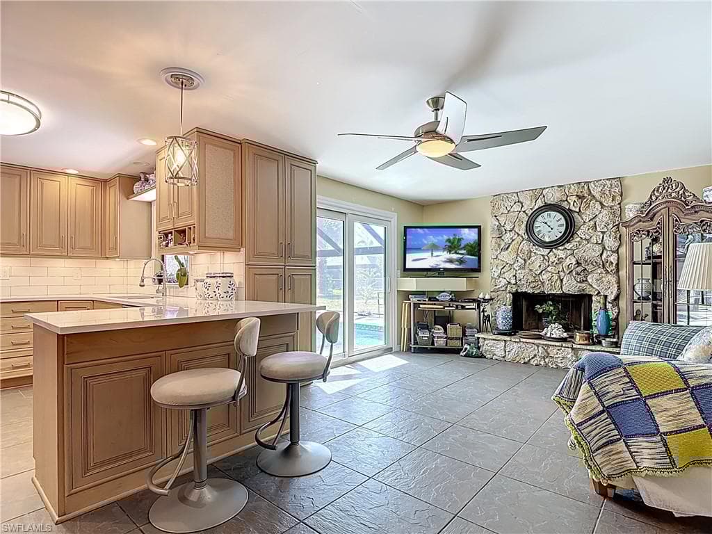 432 38th St, Cape Coral, FL 33914-19