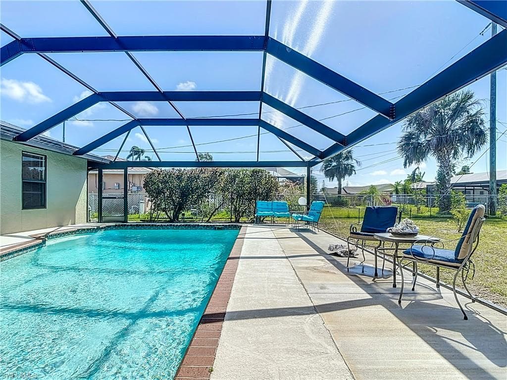 432 38th St, Cape Coral, FL 33914-35