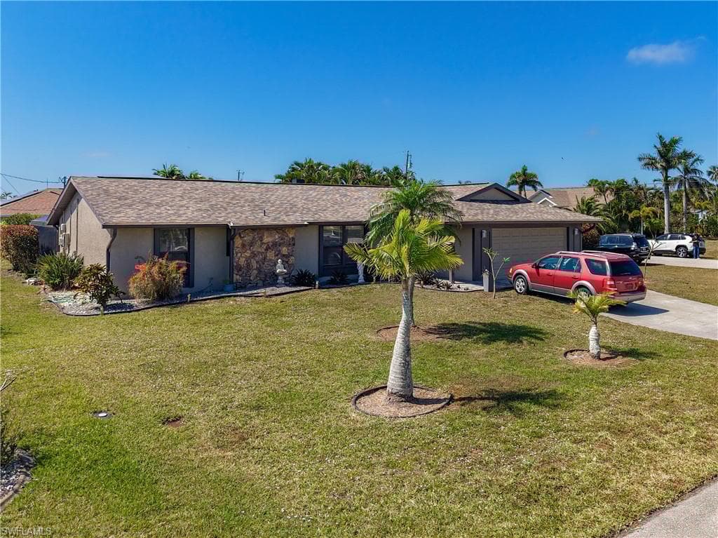432 38th St, Cape Coral, FL 33914-3