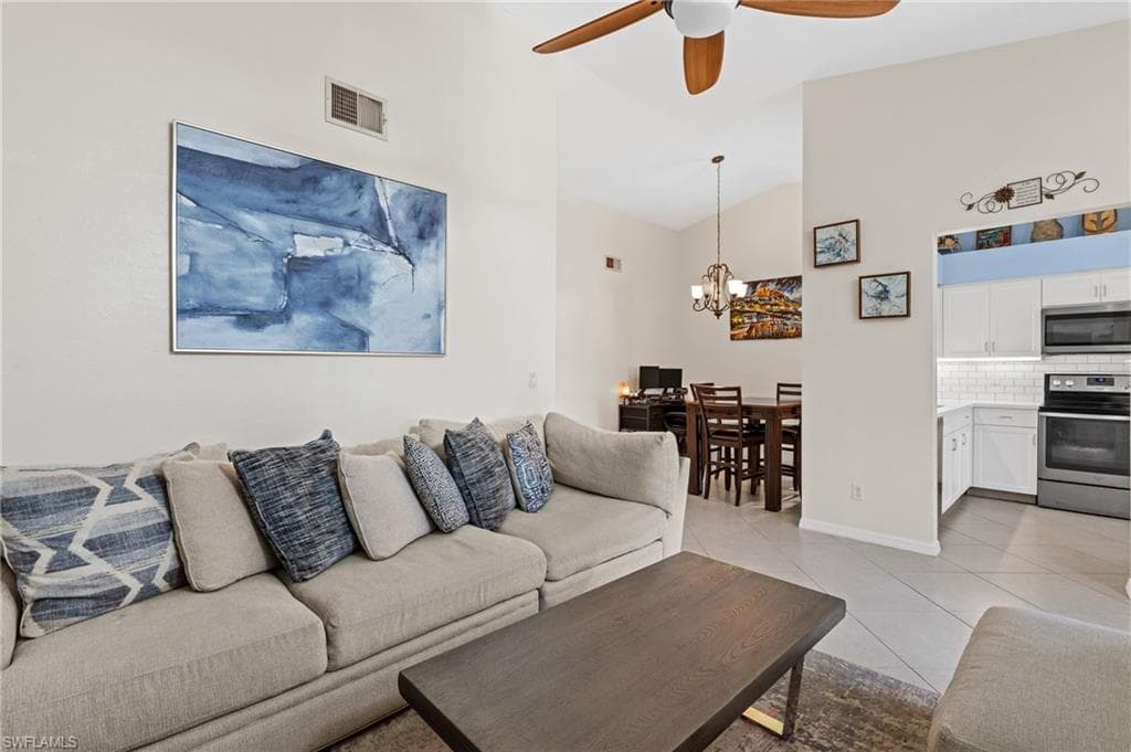10790 Regent Cir 406, Naples, FL 34109-13