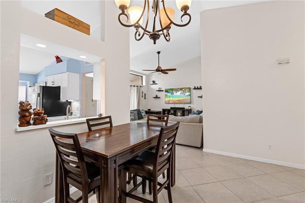 10790 Regent Cir 406, Naples, FL 34109-14