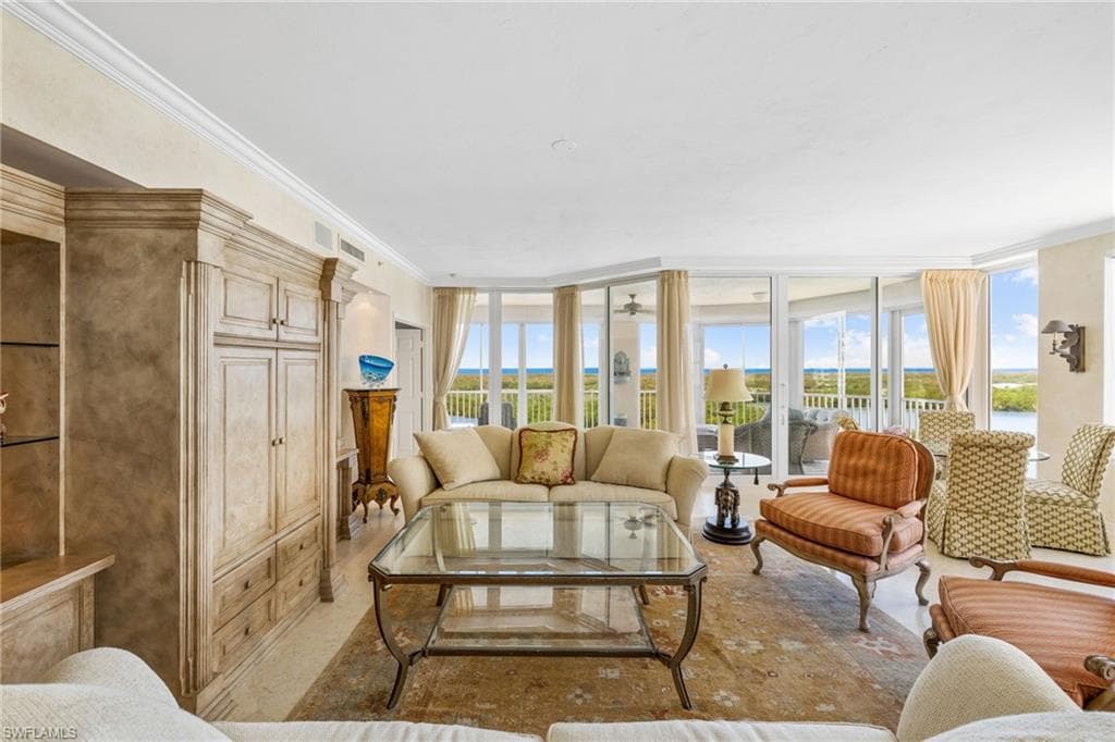 435 Dockside Dr A804, Naples, FL 34110-9