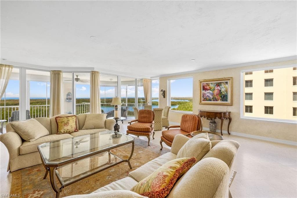 435 Dockside Dr A804, Naples, FL 34110-10