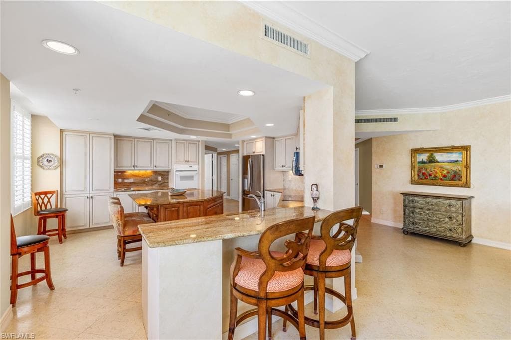 435 Dockside Dr A804, Naples, FL 34110-18