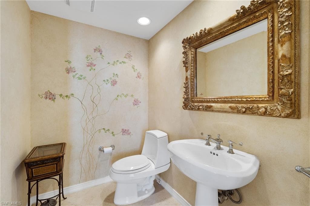 435 Dockside Dr A804, Naples, FL 34110-29