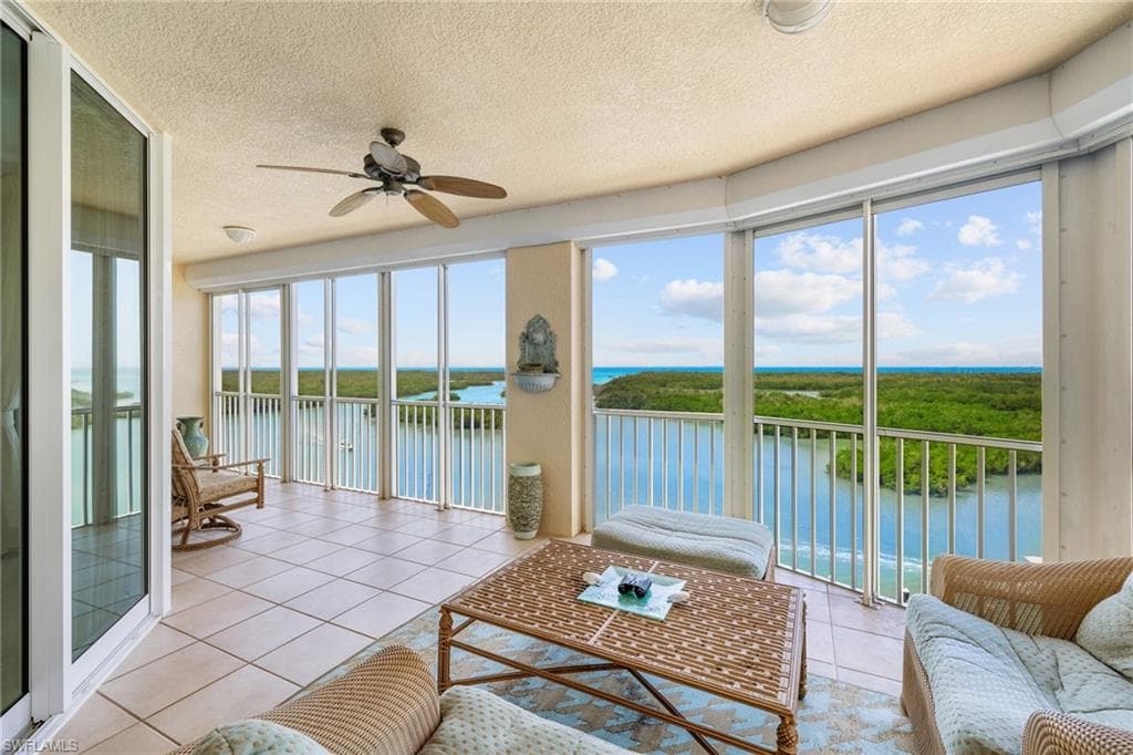 435 Dockside Dr A804, Naples, FL 34110-39