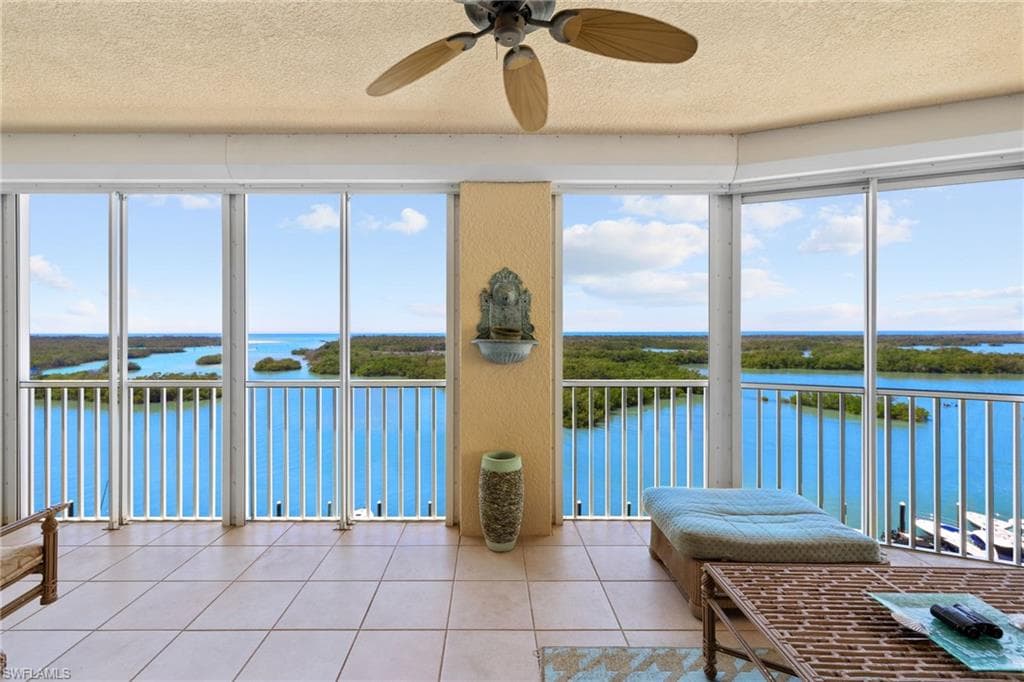 435 Dockside Dr A804, Naples, FL 34110-41