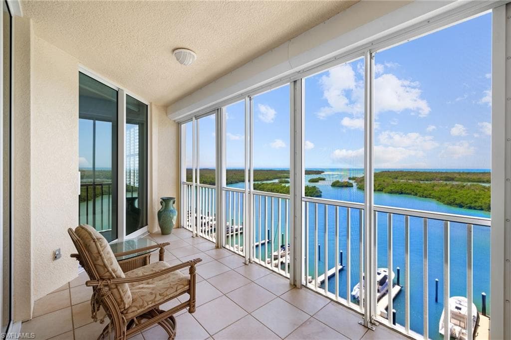 435 Dockside Dr A804, Naples, FL 34110-42
