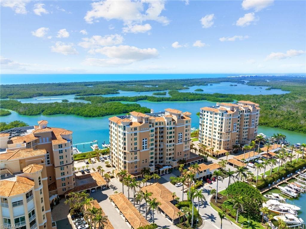 435 Dockside Dr A804, Naples, FL 34110-46