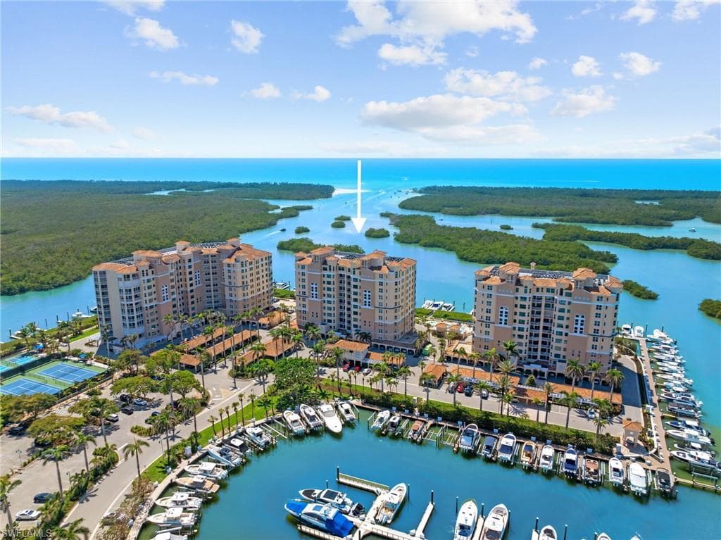 435 Dockside Dr A804, Naples, FL 34110-4