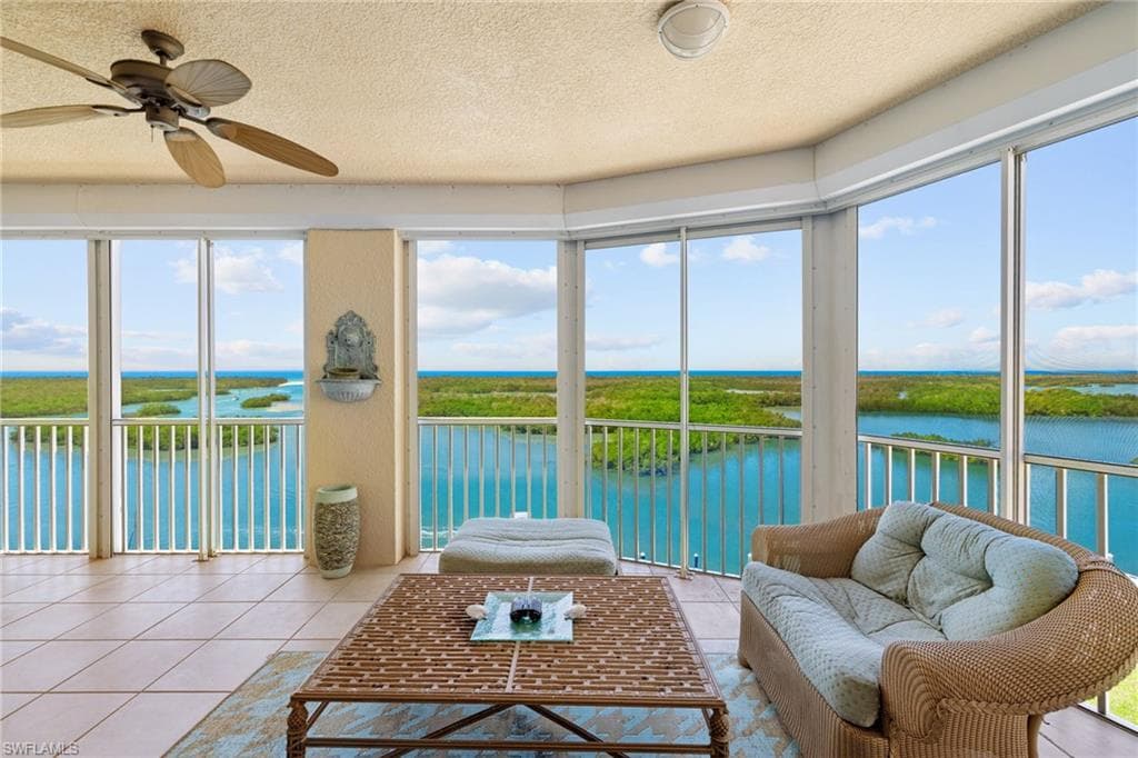 435 Dockside Dr A804, Naples, FL 34110-5