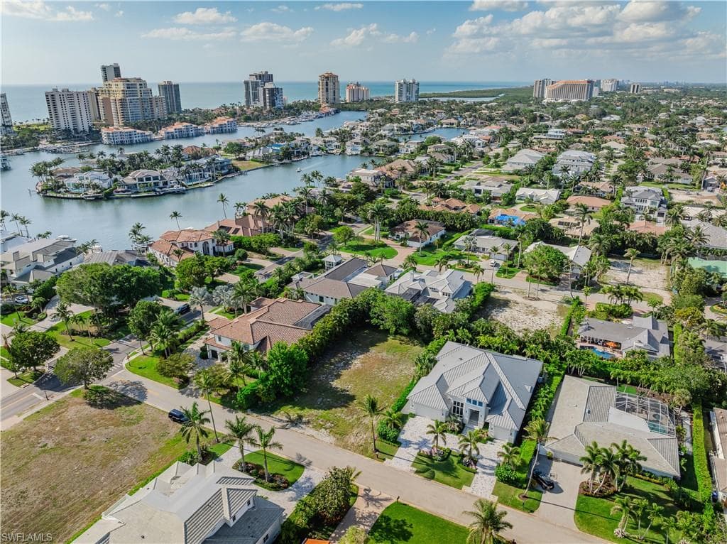 505 Turtle Hatch Rd, Naples, FL 34103-1