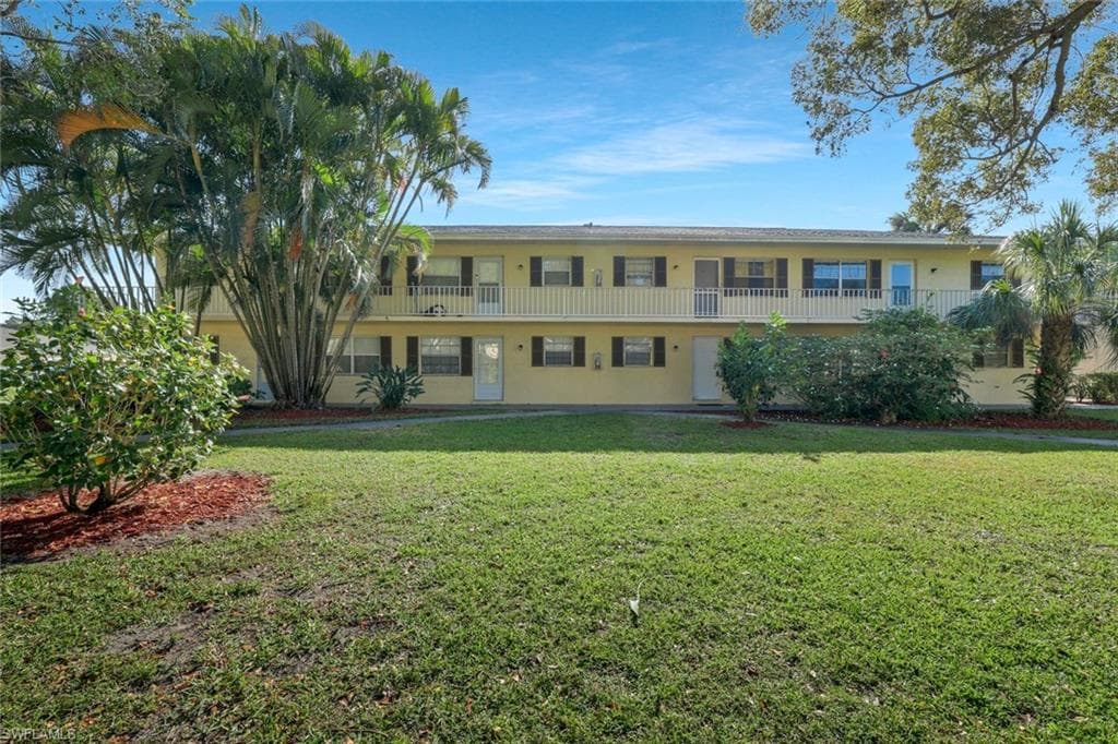3325 Airport Rd N H5, Naples, FL 34105-16