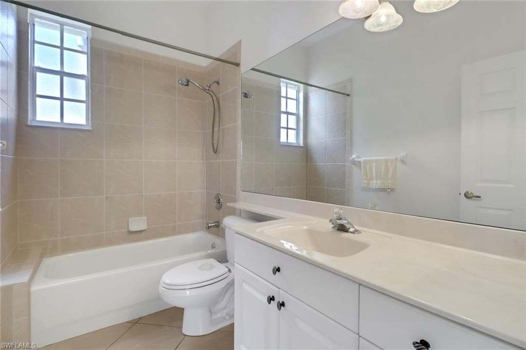3283 Potomac Ct, Naples, FL 34120-19