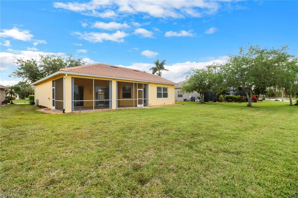 3283 Potomac Ct, Naples, FL 34120-25