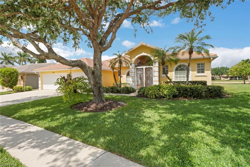 3283 Potomac Ct, Naples, FL 34120-3
