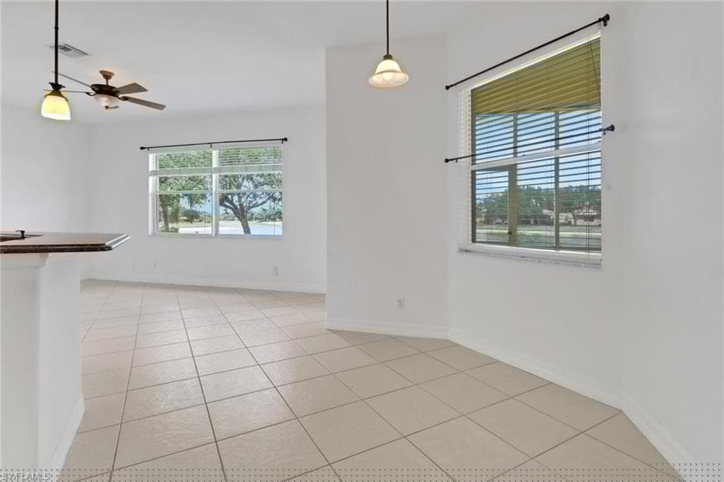 3283 Potomac Ct, Naples, FL 34120-8