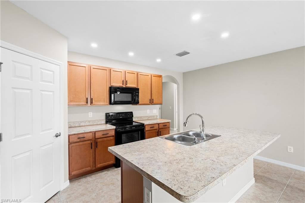 321 23rd Ter, Cape Coral, FL 33991-15