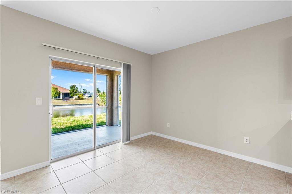 321 23rd Ter, Cape Coral, FL 33991-18