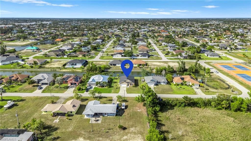 321 23rd Ter, Cape Coral, FL 33991-3