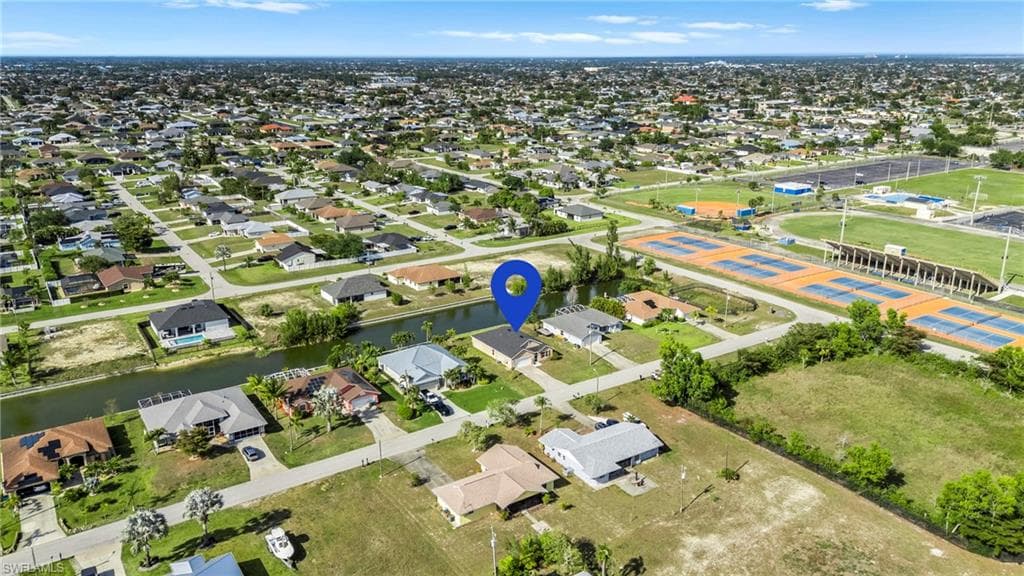 321 23rd Ter, Cape Coral, FL 33991-4