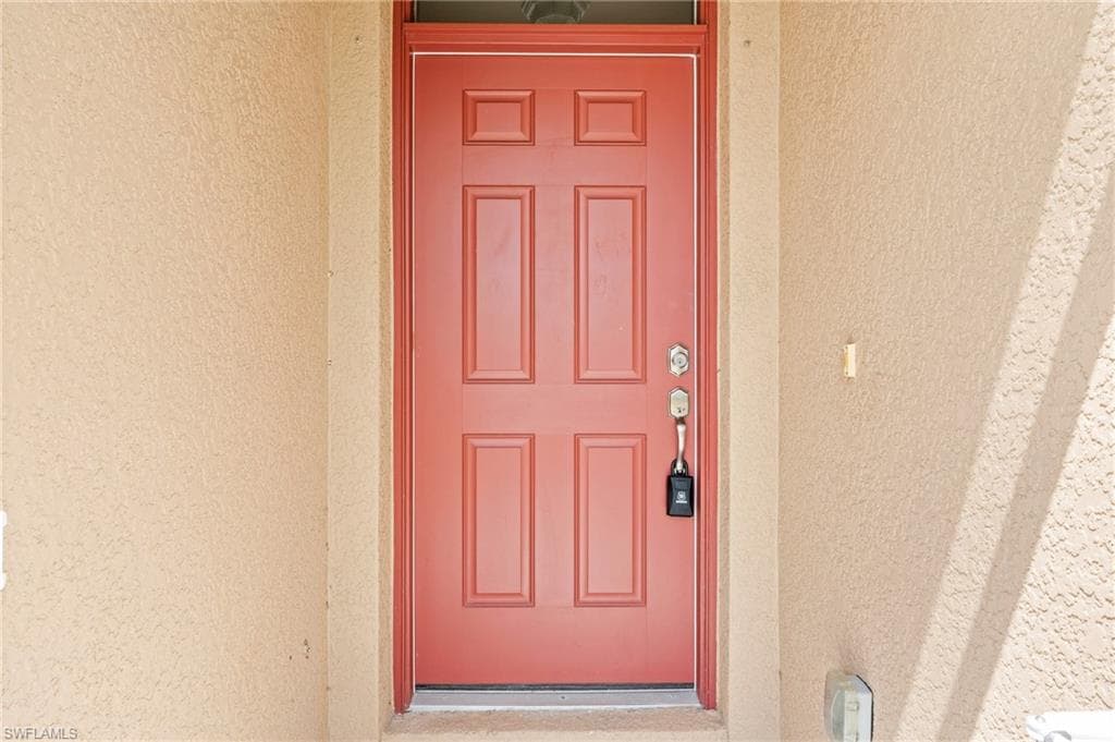 321 23rd Ter, Cape Coral, FL 33991-6