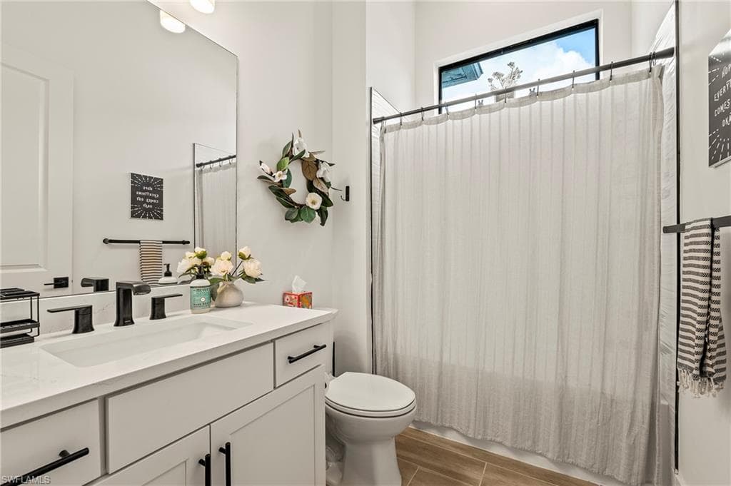 1784 Palomar Ter, Naples, FL 34120-32