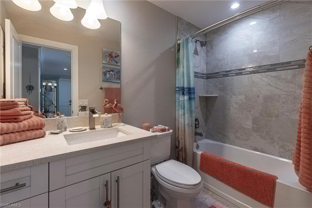 164 Trinidad St, Naples, FL 34113-40