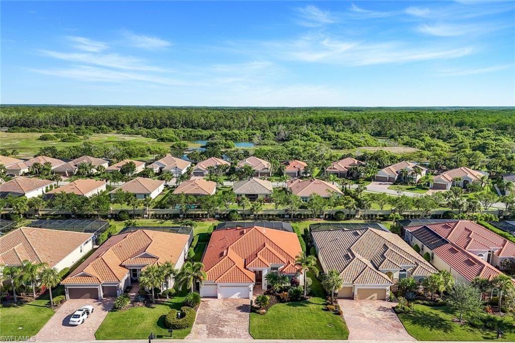 9282 Quarry Dr, Naples, FL 34120-4