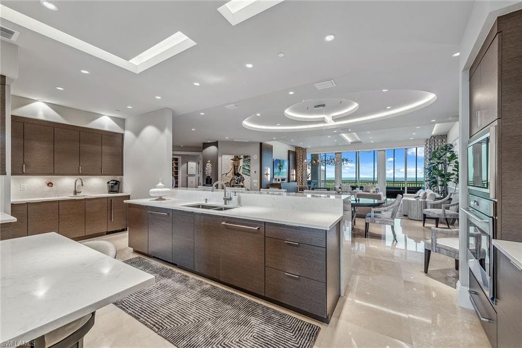 13665 Vanderbilt Dr 802, Naples, FL 34110-10