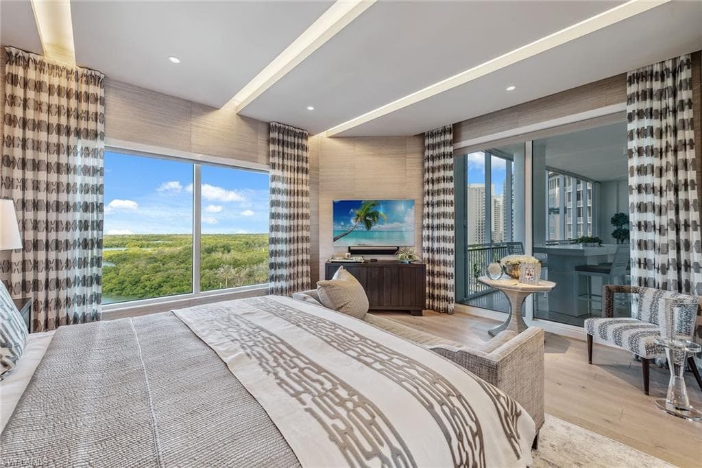 13665 Vanderbilt Dr 802, Naples, FL 34110-17