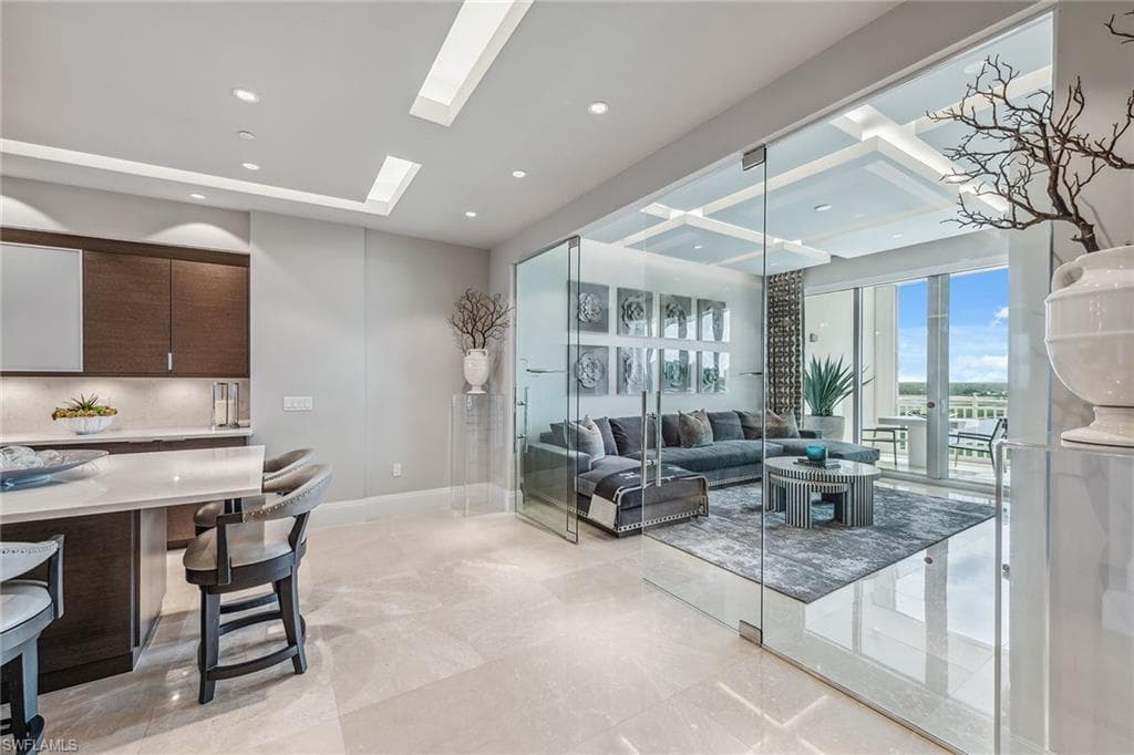 13665 Vanderbilt Dr 802, Naples, FL 34110-27