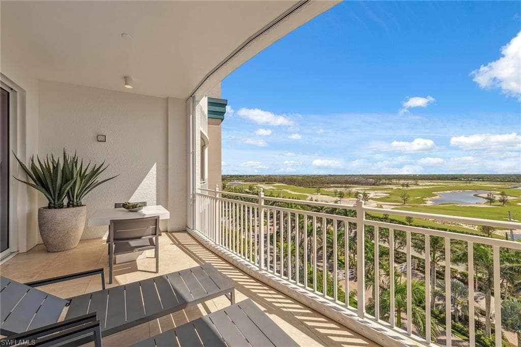 13665 Vanderbilt Dr 802, Naples, FL 34110-41