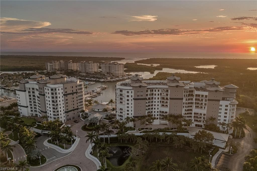 13665 Vanderbilt Dr 802, Naples, FL 34110-45