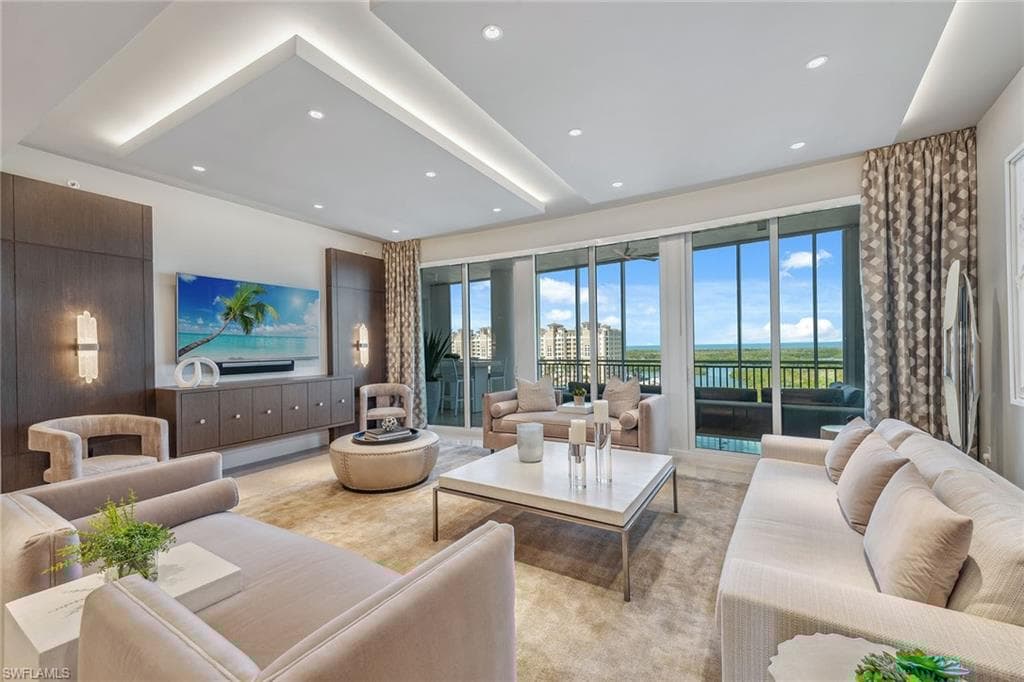 13665 Vanderbilt Dr 802, Naples, FL 34110-5