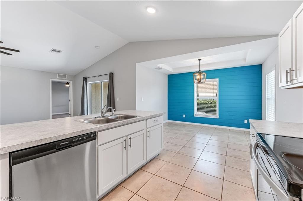 1319 14th Pl, Cape Coral, FL 33993-14