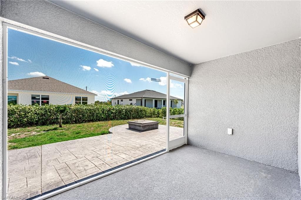 1319 14th Pl, Cape Coral, FL 33993-31