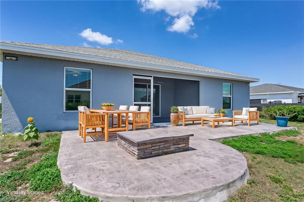 1319 14th Pl, Cape Coral, FL 33993-34