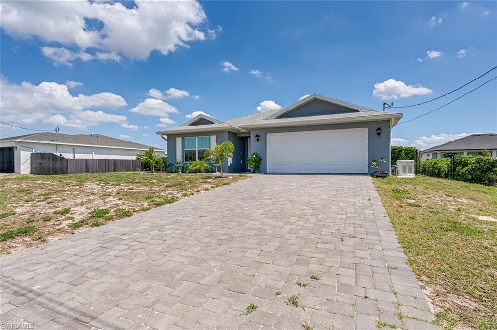 1319 14th Pl, Cape Coral, FL 33993-41