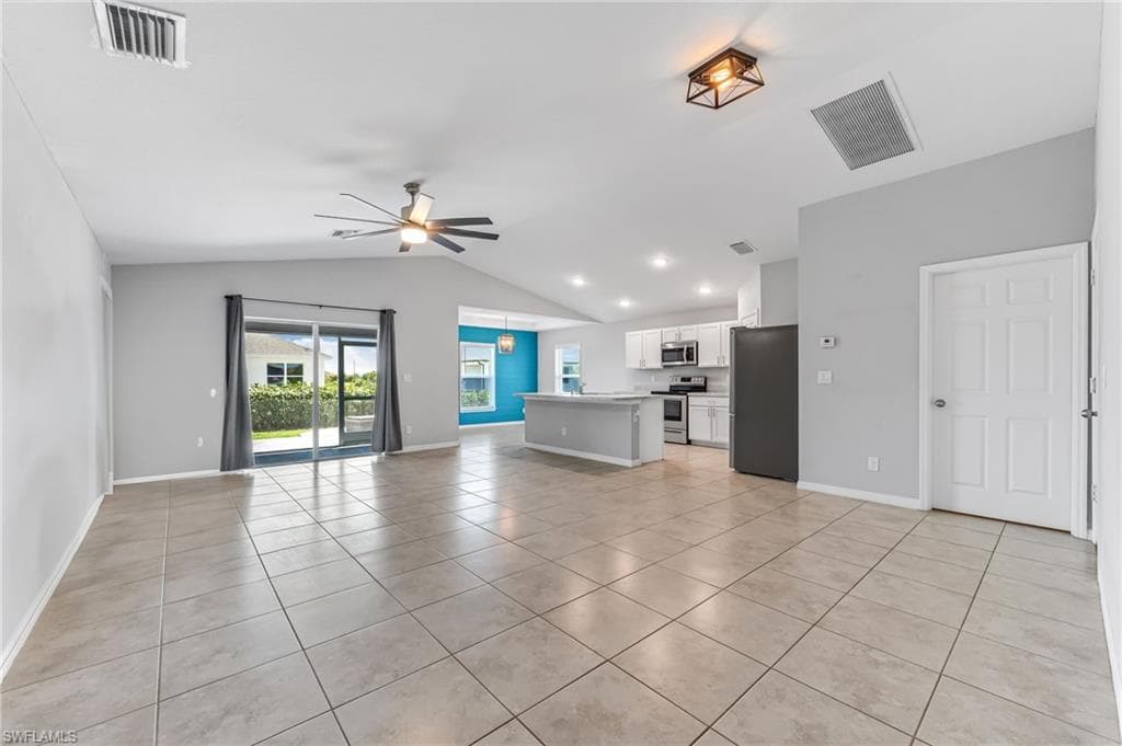 1319 14th Pl, Cape Coral, FL 33993-4