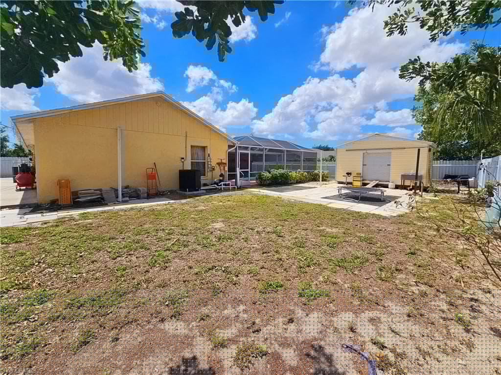 1117 35th Ter, Cape Coral, FL 33904-9