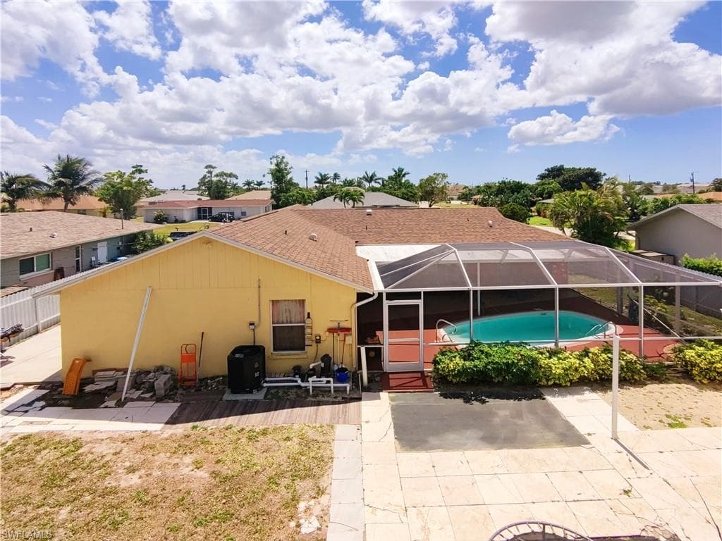 1117 35th Ter, Cape Coral, FL 33904-10