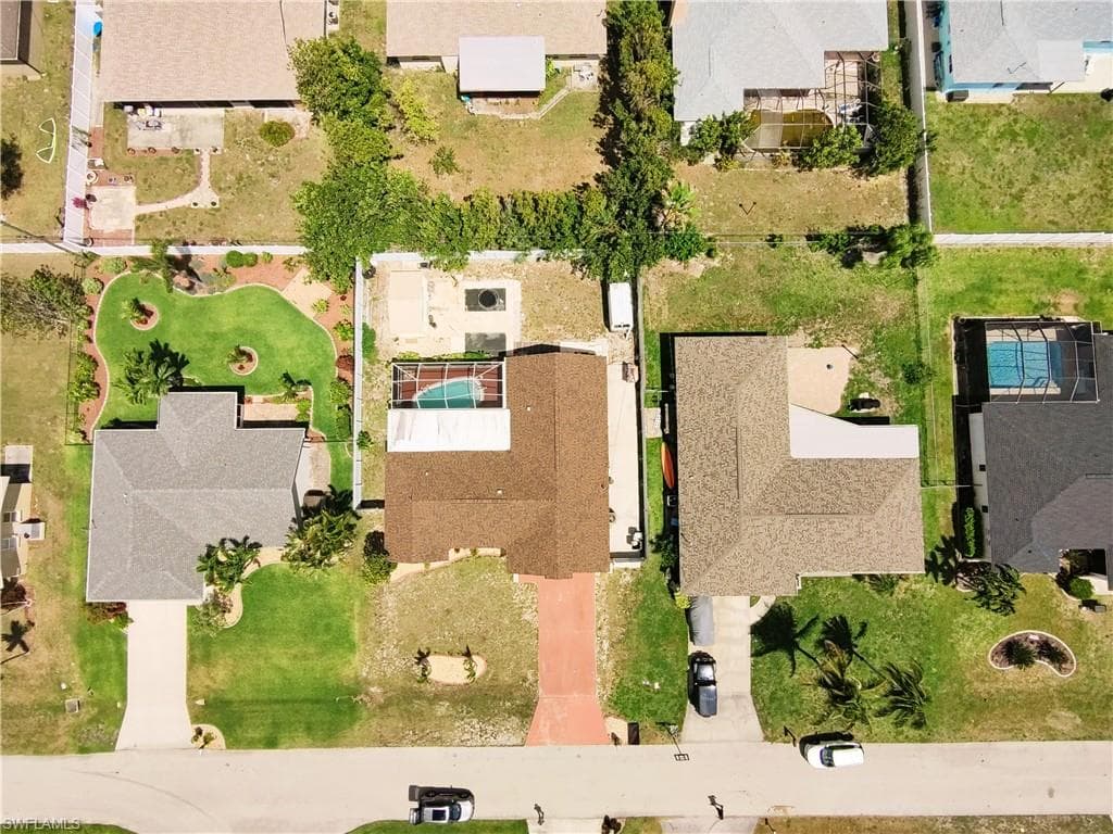 1117 35th Ter, Cape Coral, FL 33904-16
