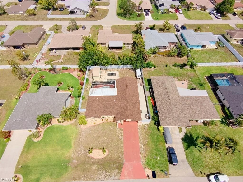 1117 35th Ter, Cape Coral, FL 33904-17