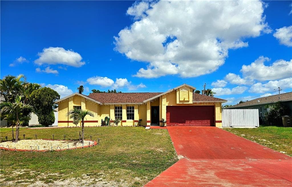 1117 35th Ter, Cape Coral, FL 33904-1