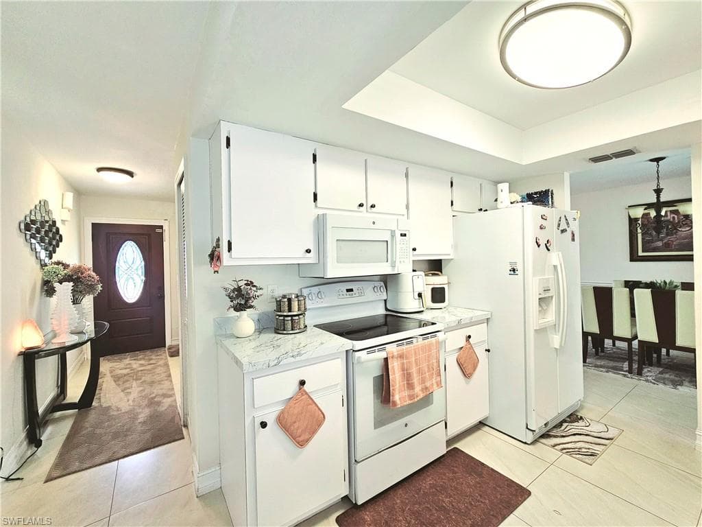 1117 35th Ter, Cape Coral, FL 33904-20