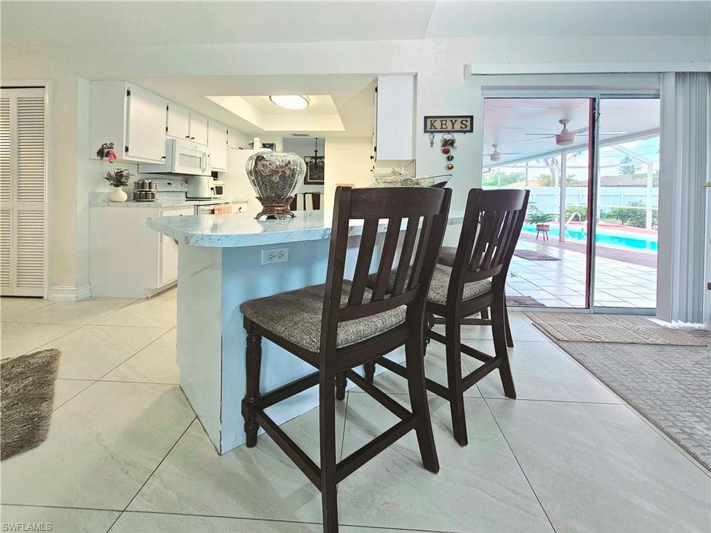 1117 35th Ter, Cape Coral, FL 33904-21