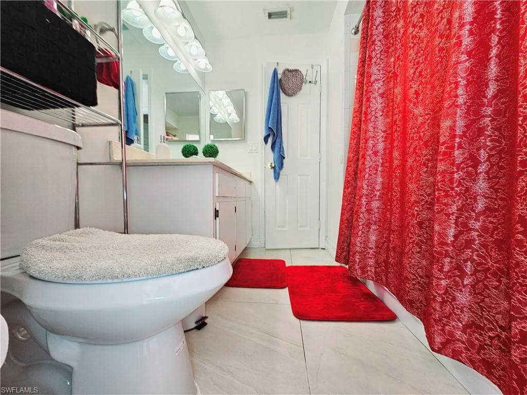 1117 35th Ter, Cape Coral, FL 33904-34
