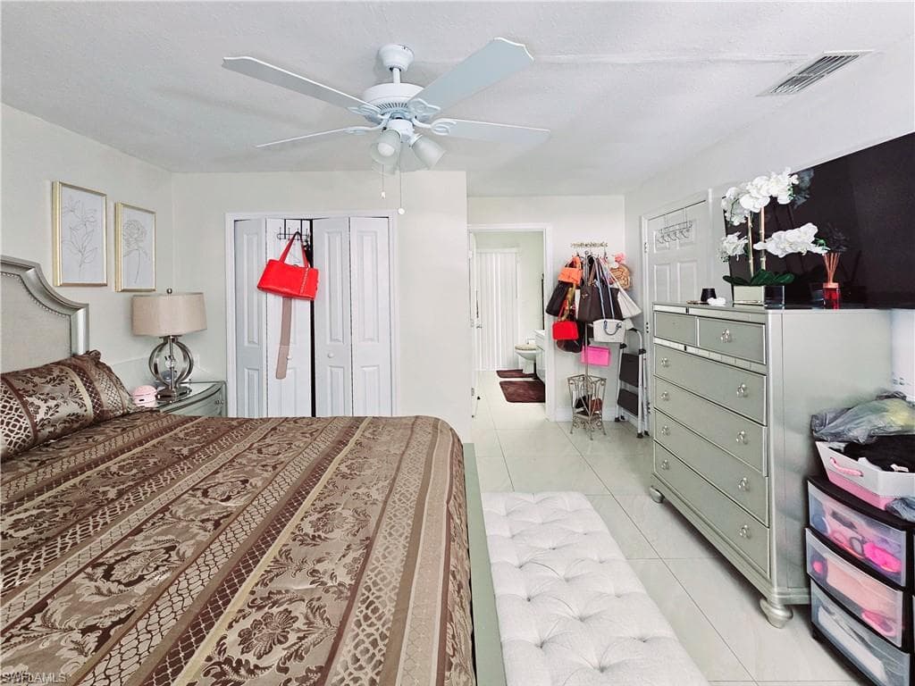 1117 35th Ter, Cape Coral, FL 33904-39